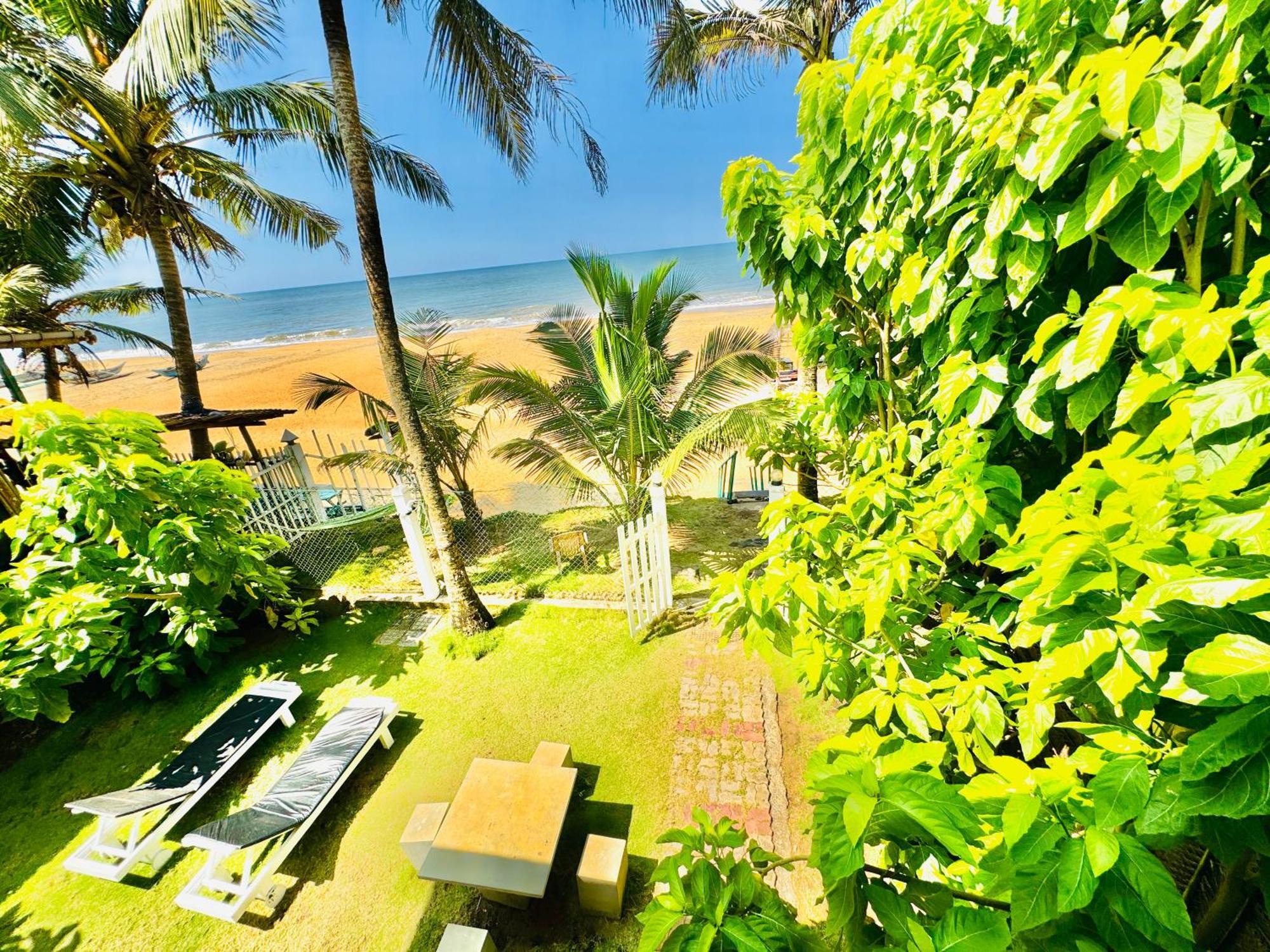 Il Nido Beach Home Galle Exterior photo