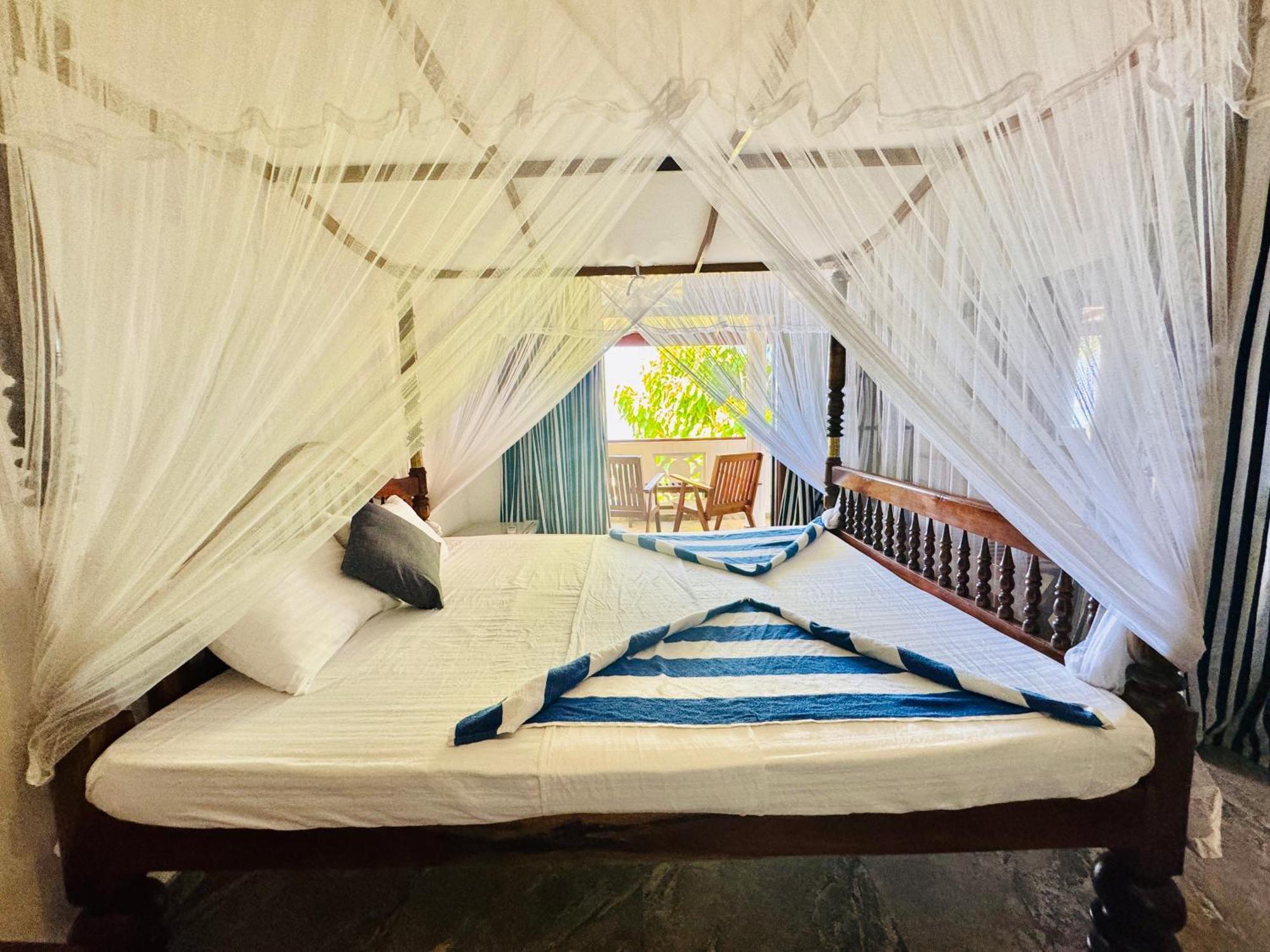 Il Nido Beach Home Galle Exterior photo