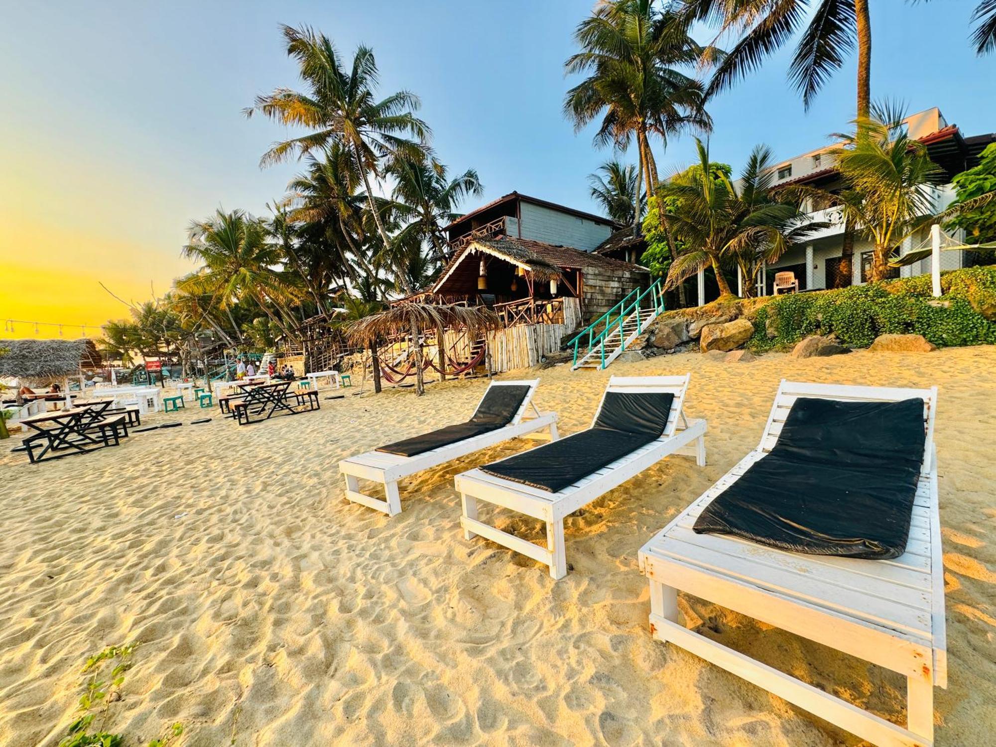Il Nido Beach Home Galle Exterior photo