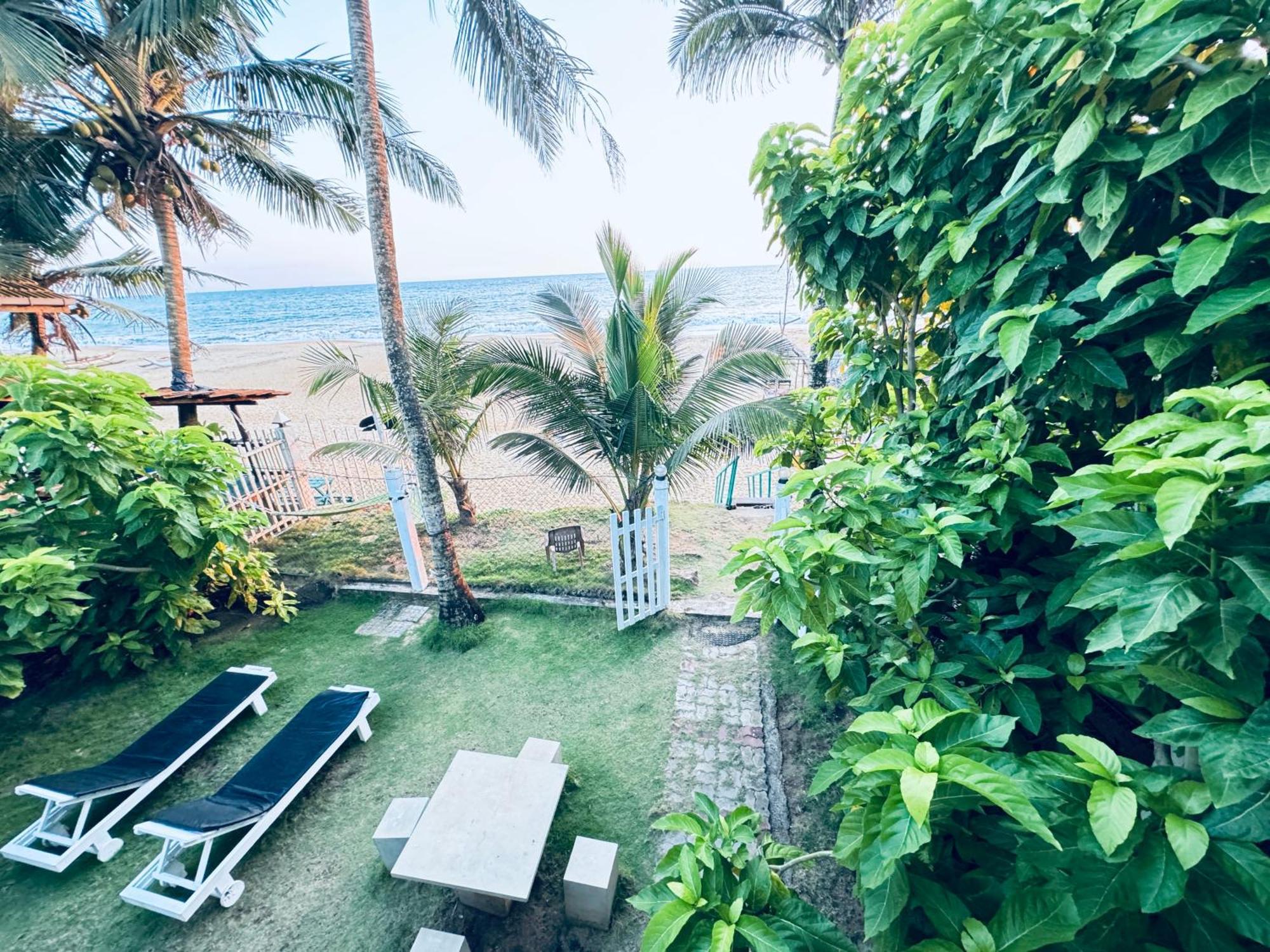 Il Nido Beach Home Galle Exterior photo