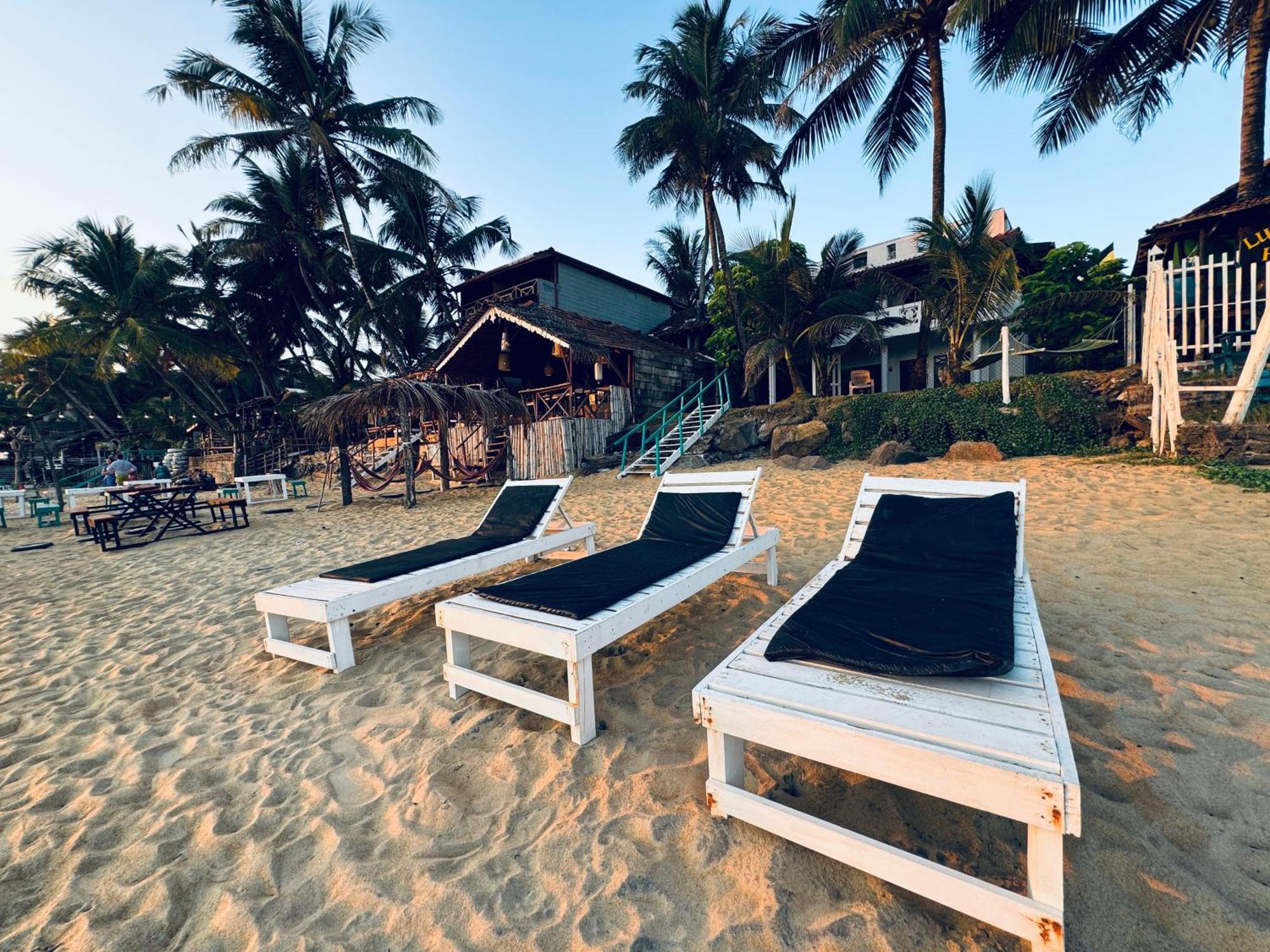 Il Nido Beach Home Galle Exterior photo