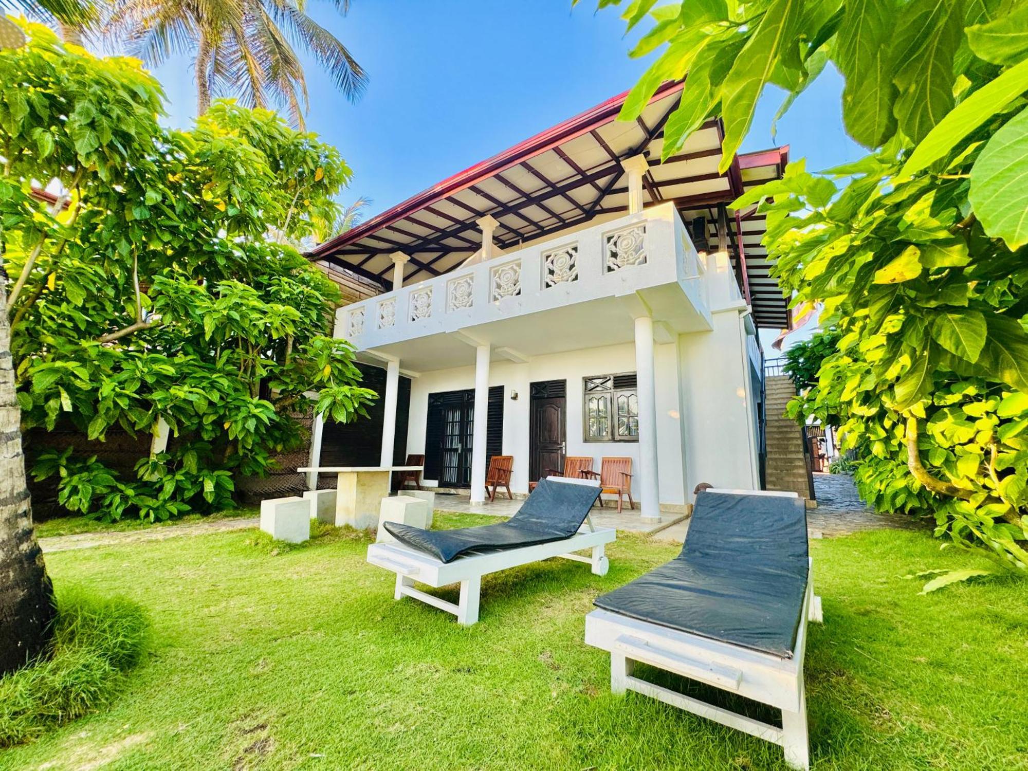 Il Nido Beach Home Galle Exterior photo